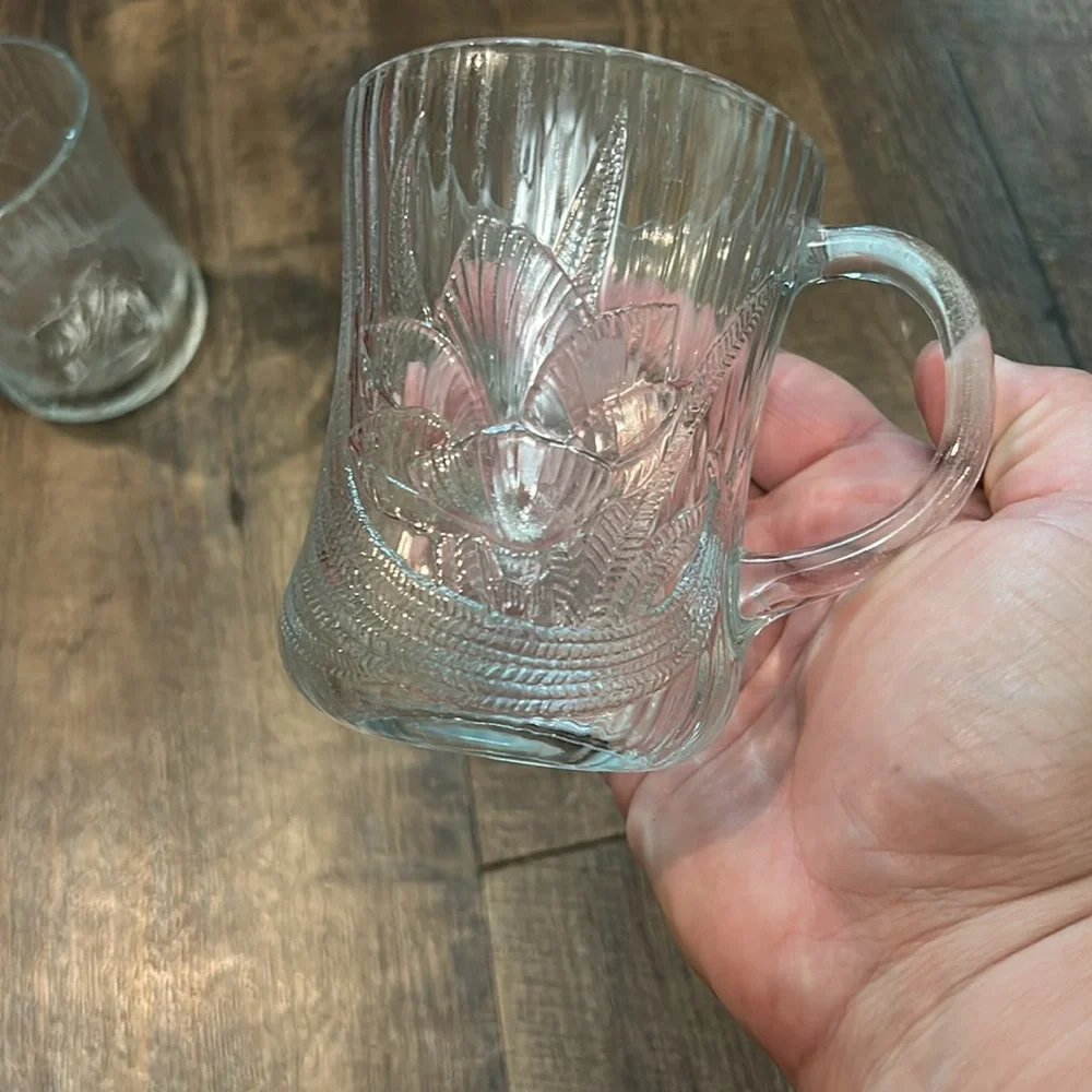 Canterbury collection Crocus Mugs 10 oz Embossed Clear Glass Set of 2 by Arcoroc
